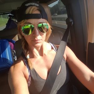 Meet your Posher, Dana